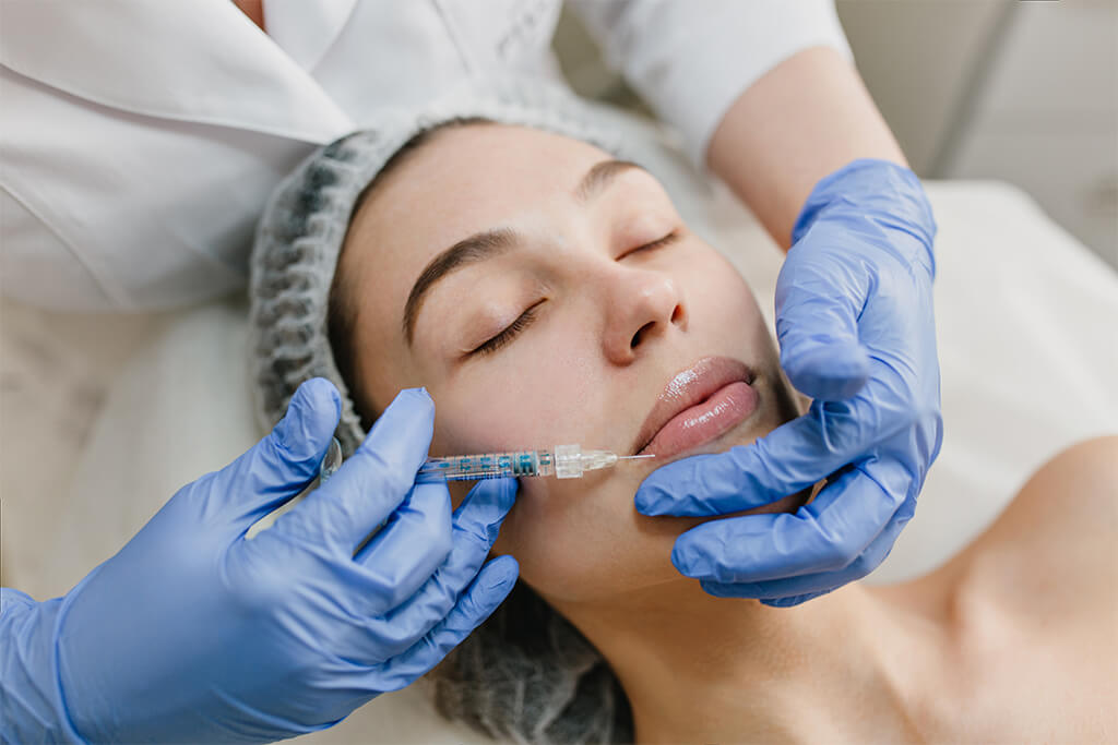 Aumento de labios con ácido hialurónico